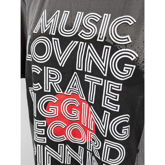 Pyramid Womens Medium T-Shirt Vinyl Junkie Graphic Gray Short Sleeve Music Tee - Picture 7 of 10